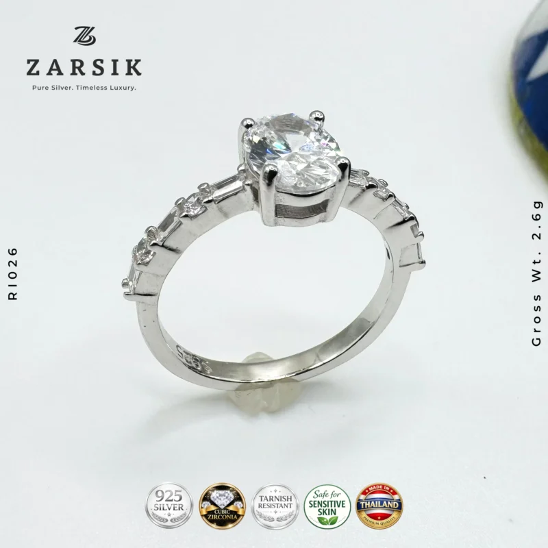 925 Silver Ring with Oval‑Cut Cubic Zirconia