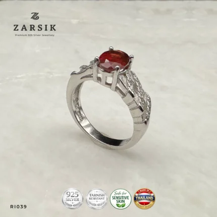 Majestic Garnet 925 Silver leaf ring with natural oval garnet and sparkling cubic zirconia detailing