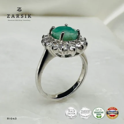 Oval Emerald Halo Ring in 925 Sterling Silver