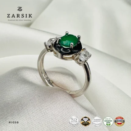 Green three stone 925 silver ring with CZ