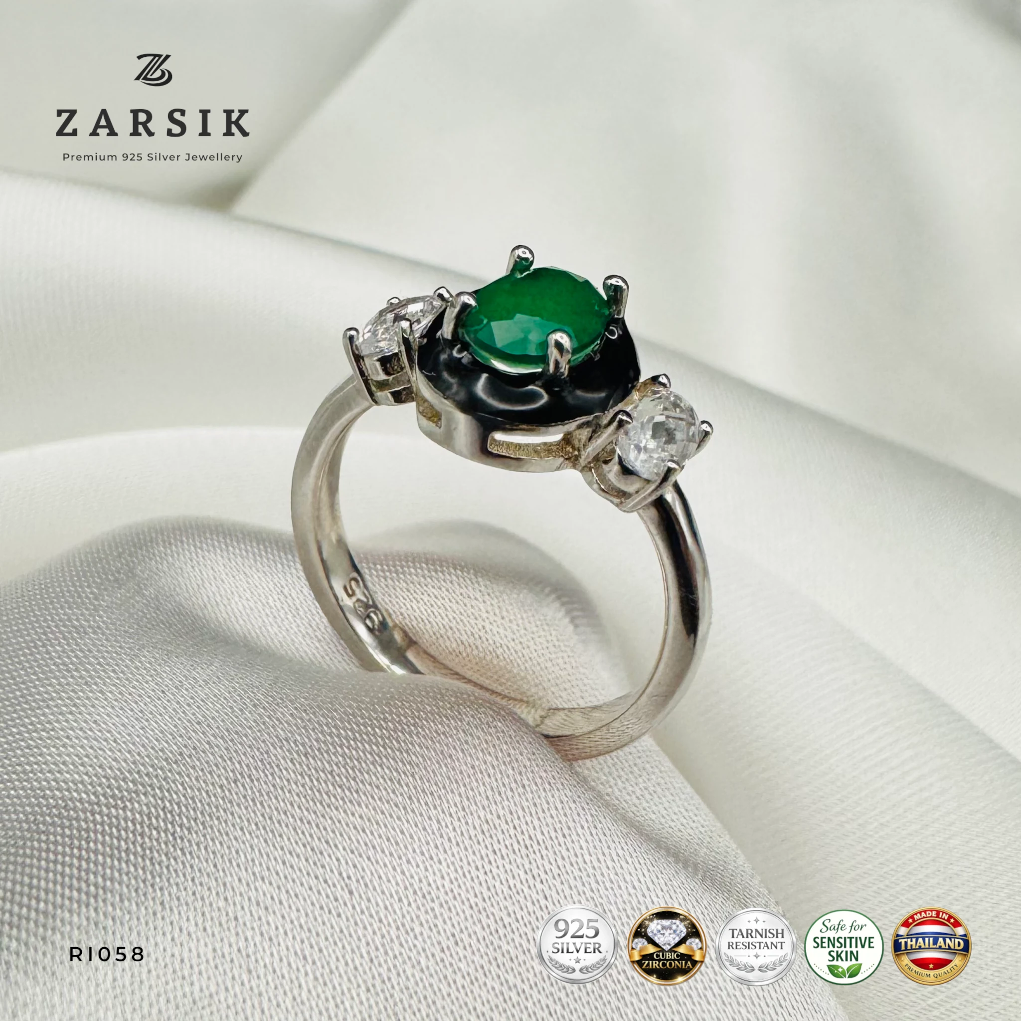 RI058 - Green three stone 925 silver ring with CZ Green three stone 925 silver ring with CZ
